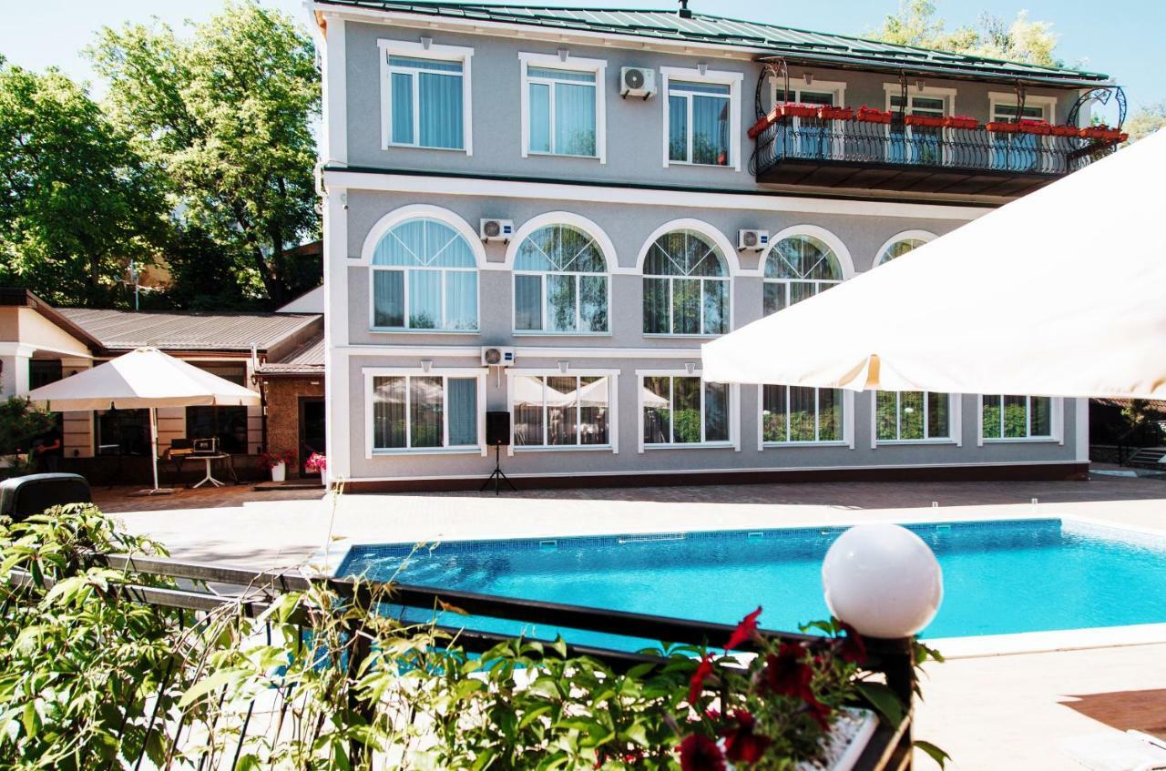Отельно-Ресторанный Комплекс Златогор Lubny Exterior foto